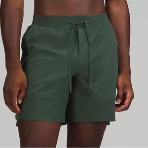 LULULEMON LICENSE TO TRAIN SHORT 7'' LINERLESS (S)